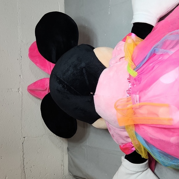 3Ft tall minnie mouse - Picture 6 of 7